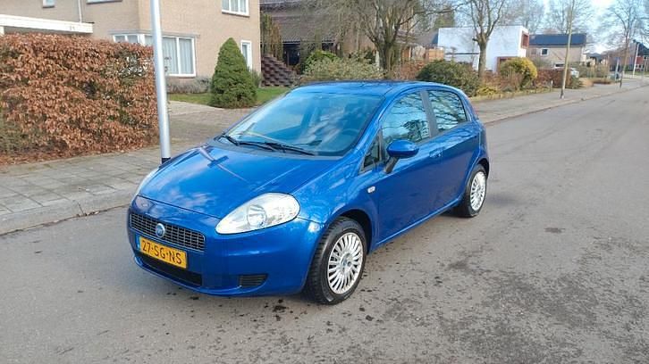 Occasion 2006 Fiat Grande Punto Hatchback | € 999 (Goede deal) - Afbeelding 1/4
