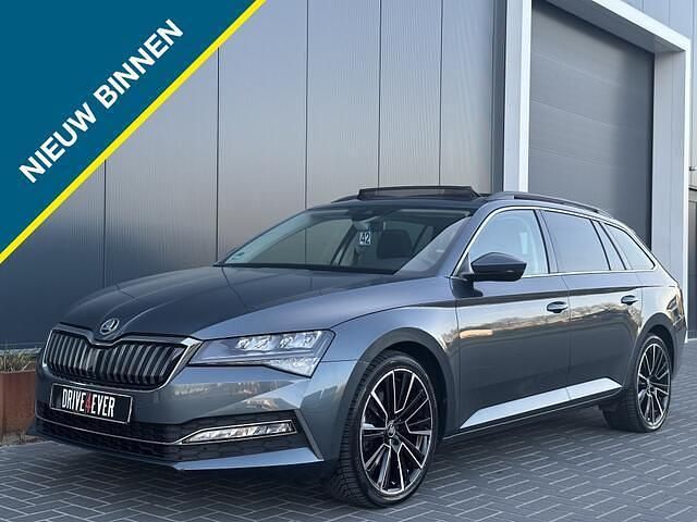 Grijs Occasion 2020 Skoda Superb Stationwagen | € 23.795 (Goede deal) - Afbeelding 1/4