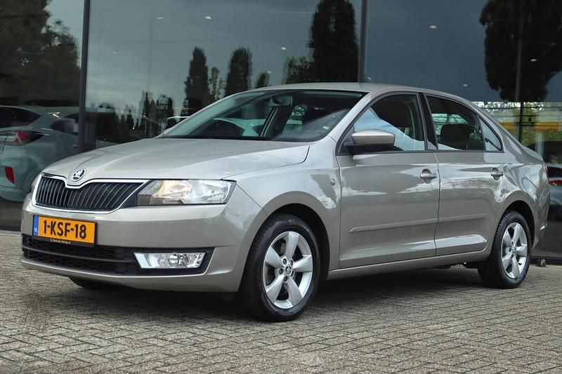 Beige Gebruikt 2013 Skoda Rapid Business Line Sedan | € 8.900 (Eerlijke prijs) - Afbeelding 1/4