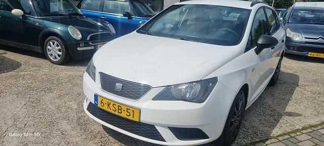 Wit Gebruikt 2013 Seat Ibiza ST Stationwagen | € 2.299 (Goede deal) - Afbeelding 1/4