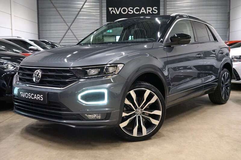 Grijs Gebruikt 2020 VW T-Roc R-line SUV | € 27.995 (Eerlijke prijs) - Afbeelding 1/3