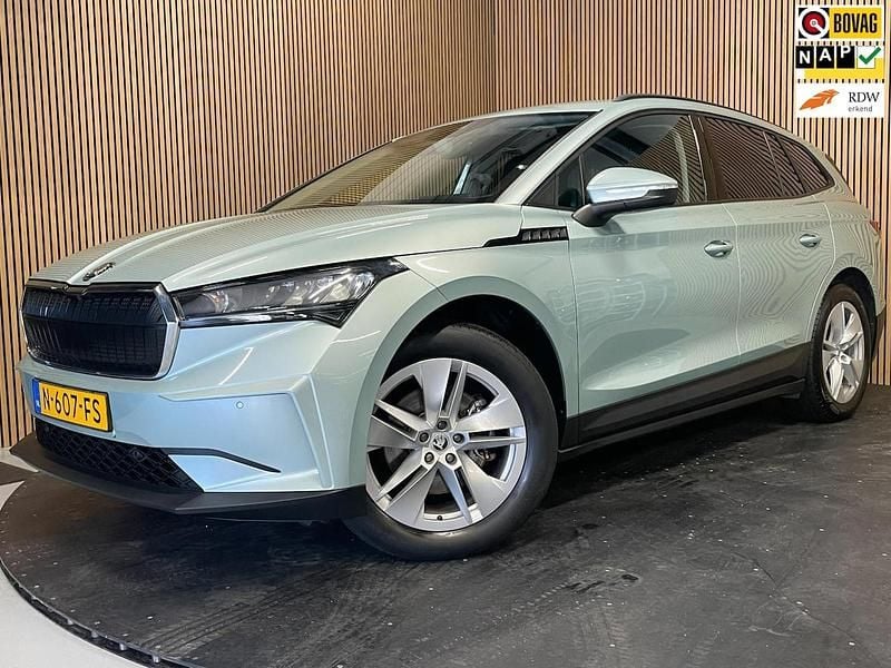 Grijs Gebruikt 2021 Skoda Enyaq iV SUV | € 22.695 (Goede deal) - Afbeelding 1/2
