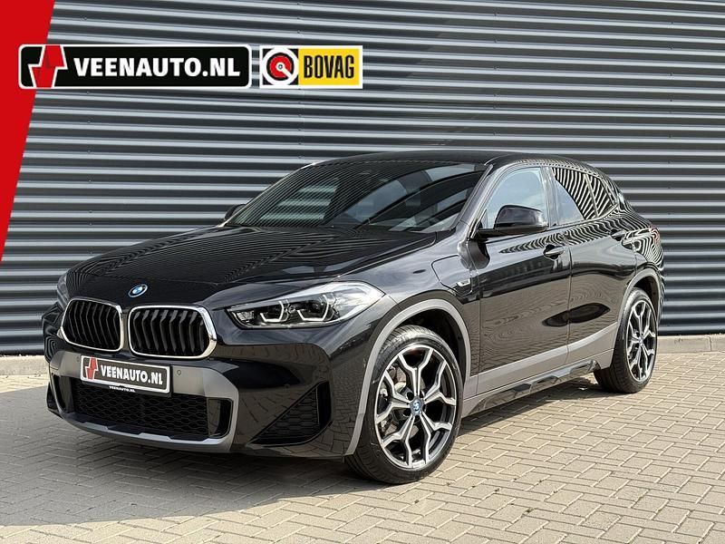 Zwart Gebruikt 2022 BMW X2 Executive SUV | € 33.945 (Iets duurder) - Afbeelding 1/4
