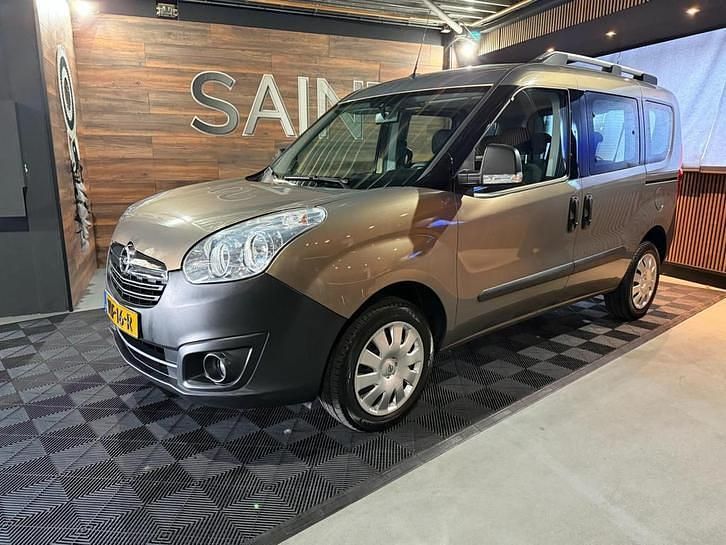 Bruin Gebruikt 2018 Opel Combo Edition Sedan | € 11.450 (Eerlijke prijs) - Afbeelding 1/4