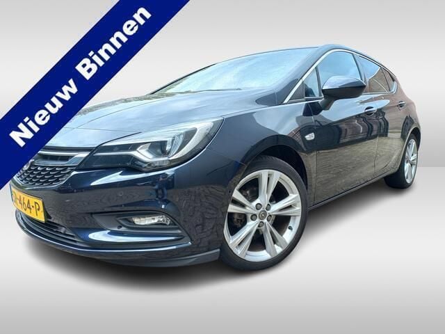 Blauw Gebruikt 2018 Opel Astra Innovation Hatchback | € 13.900 (Eerlijke prijs) - Afbeelding 1/4