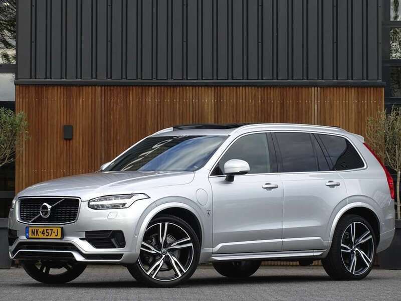 Grijs, metallic lak Gebruikt 2015 Volvo XC90 R-Design SUV | € 35.995 (Duur) - Afbeelding 1/4
