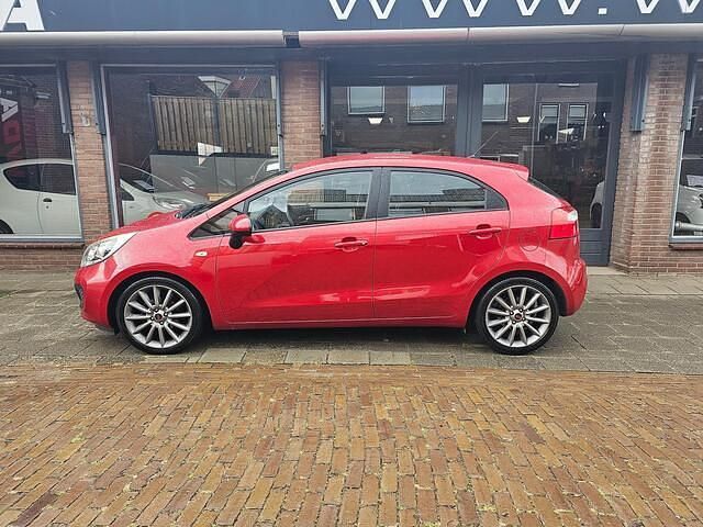 Occasion Kia Rio Comfort 86 PK (63 kW) 2014 Rood Hatchback