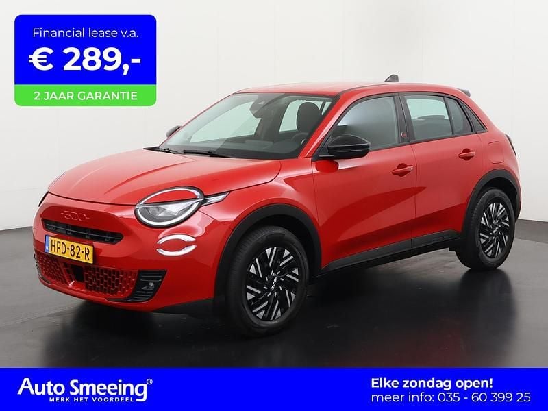 Rood Occasion 2025 Fiat 600E Red SUV | € 23.690 (Super prijs) - Afbeelding 1/4