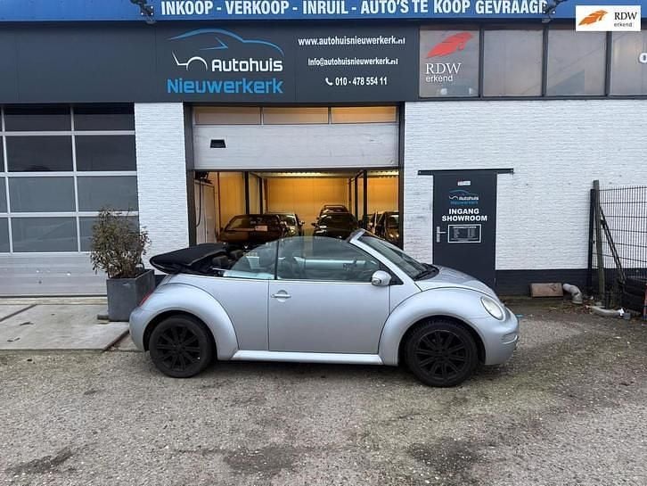 Grijs Gebruikt 2003 VW Beetle Highline Cabriolet | € 2.499 (Goede deal) - Afbeelding 1/4
