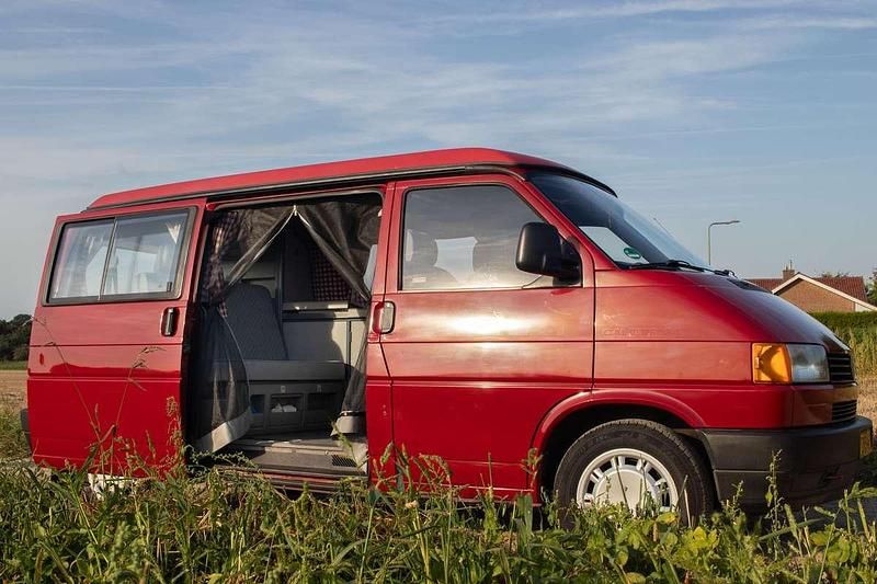 Rood Gebruikt 1991 VW T4 California Van | € 12.999 - Afbeelding 1/4