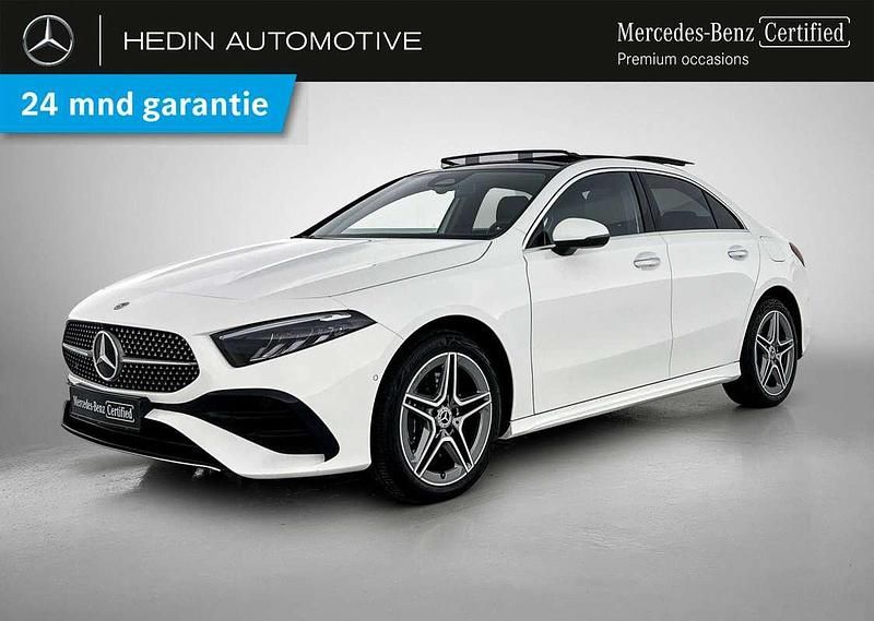 Wit Gebruikt 2024 Mercedes A250 Advanced Plus Sedan | € 38.900 (Iets duurder) - Afbeelding 1/4