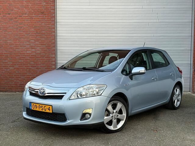 Blauw Occasion 2011 Toyota Auris Executive Hatchback | € 8.299 (Eerlijke prijs) - Afbeelding 1/4