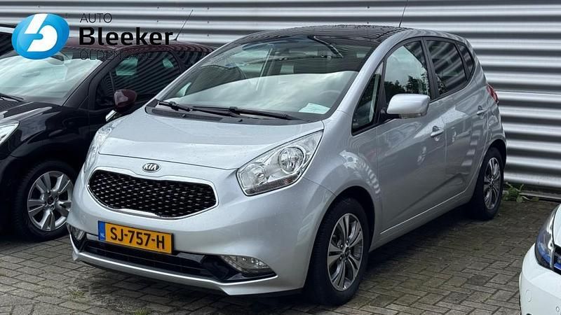 Grijs Gebruikt 2018 Kia Venga Hatchback | € 14.950 (Eerlijke prijs) - Afbeelding 1/4