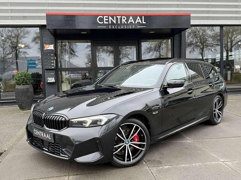 Occasion BMW 330e M Sport 292 PK (214 kW) 2023 Zwart Stationwagen