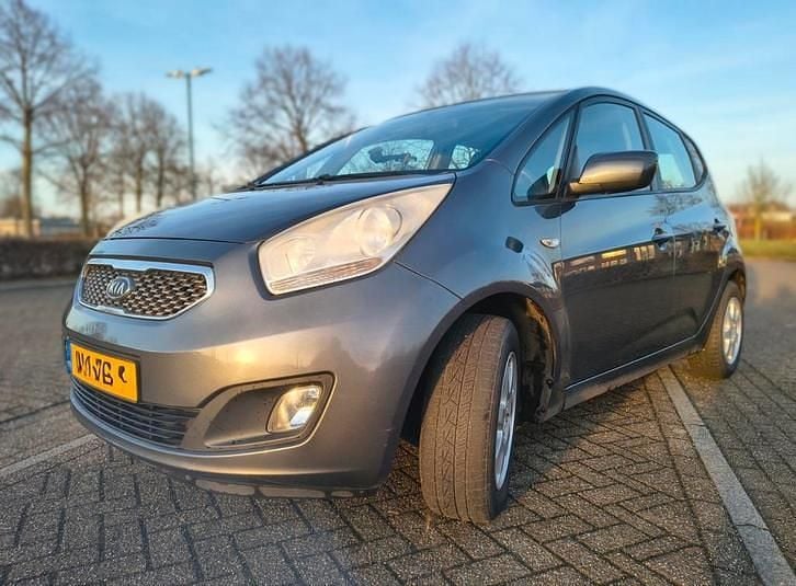 Occasion 2010 Kia Venga Hatchback | € 3.333 (Goede deal) - Afbeelding 1/4