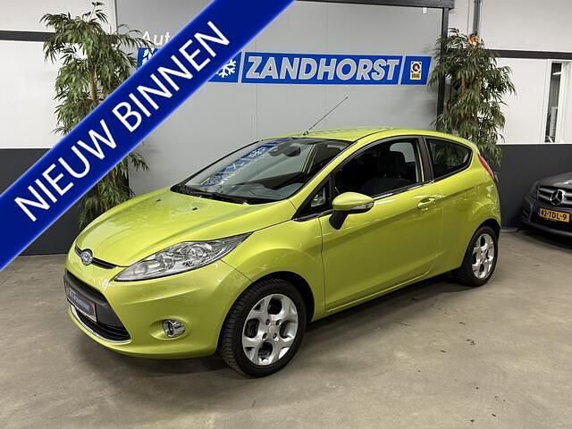 Groen Gebruikt 2008 Ford Fiesta Titanium Hatchback | € 2.995 (Eerlijke prijs) - Afbeelding 1/4