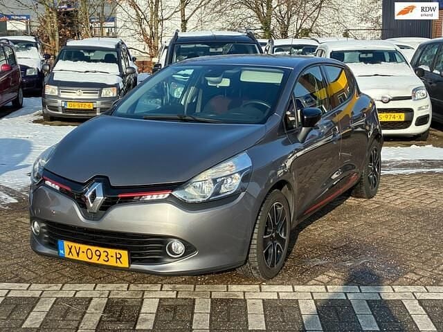 Grijs (metallic) Occasion 2013 Renault Clio IV Expression Hatchback | € 4.650 (Eerlijke prijs) - Afbeelding 1/4