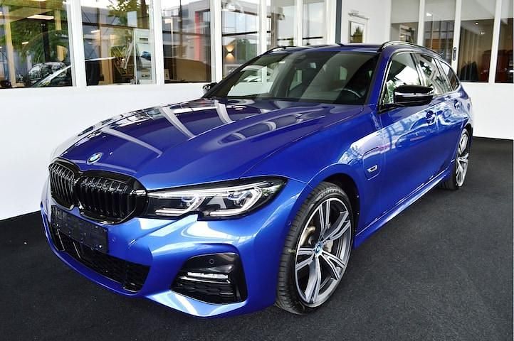 Occasion BMW 330e 296 PK (217 kW) 2022 Blauw Stationwagen