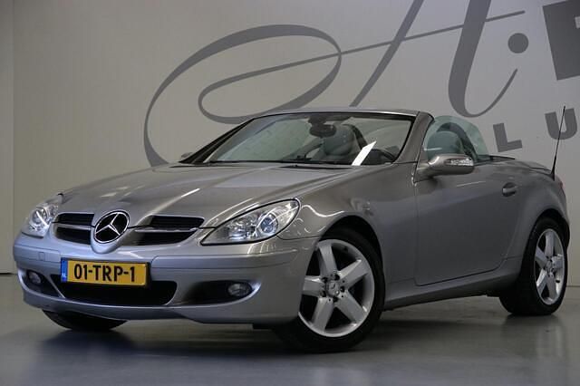 Grijs Gebruikt 2005 Mercedes SLK200 Cabriolet | € 10.450 (Eerlijke prijs) - Afbeelding 1/4