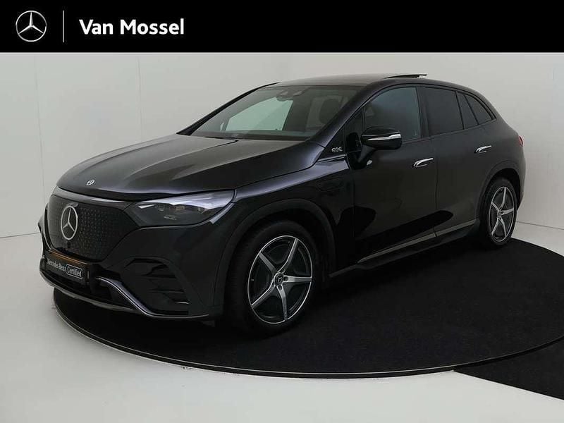Zwart Gebruikt 2024 Mercedes EQE350 AMG line SUV | € 74.945 (Eerlijke prijs) - Afbeelding 1/4