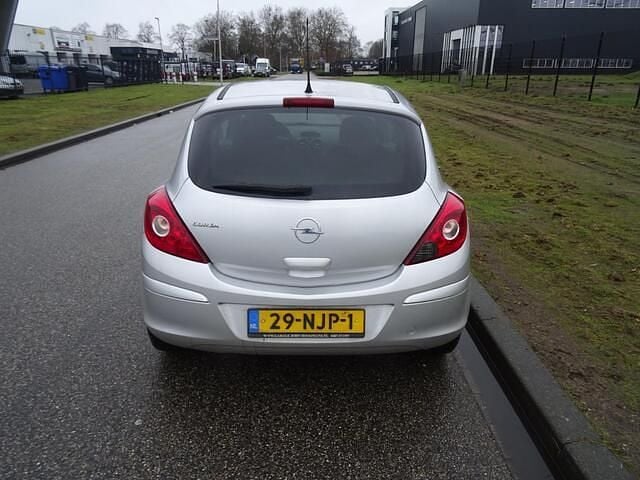 Occasion Opel Corsa Edition 101 PK (74 kW) 2010 Grijs (metallic) Hatchback