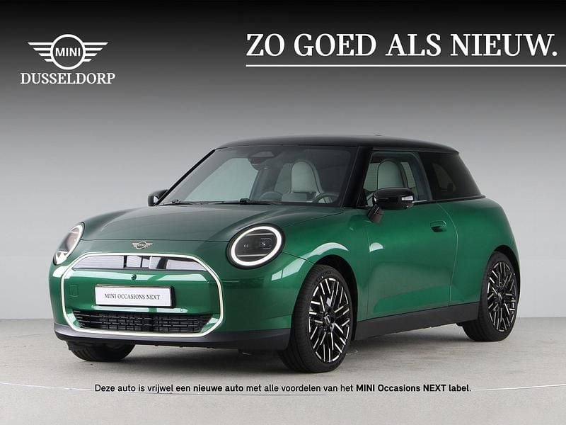 Groen Nieuw 2025 Mini Cooper Favoured Hatchback | € 28.500 (Super prijs) - Afbeelding 1/4