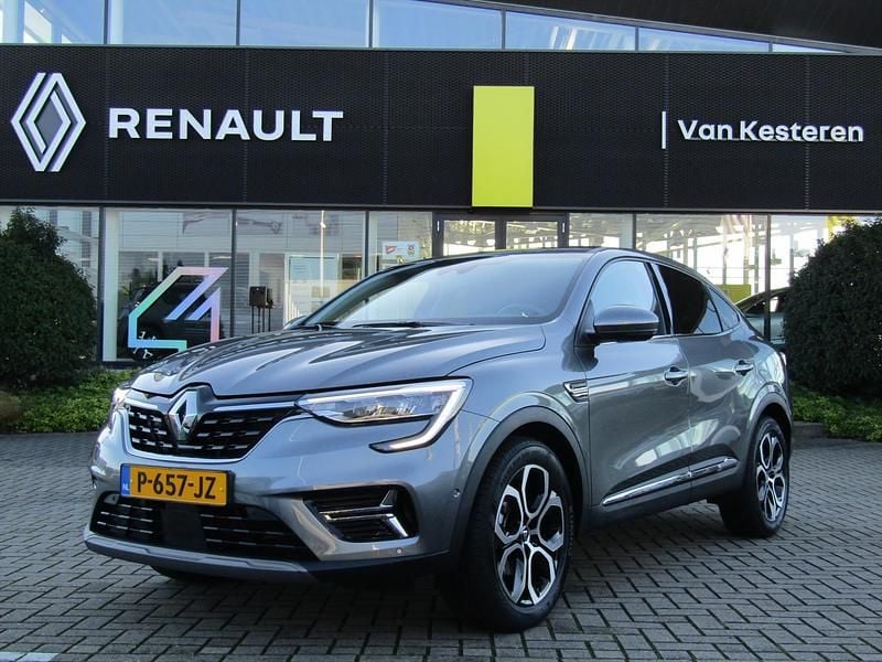 Grijs Gebruikt 2022 Renault Arkana Intens SUV | € 23.945 (Eerlijke prijs) - Afbeelding 1/4
