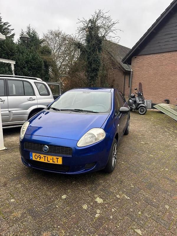 Occasion 2006 Fiat Punto | € 2.000 (Eerlijke prijs) - Afbeelding 1/4
