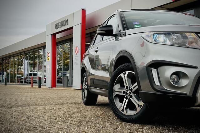 Occasion Suzuki Vitara 120 PK (88 kW) 2018 Grijs (metallic) SUV