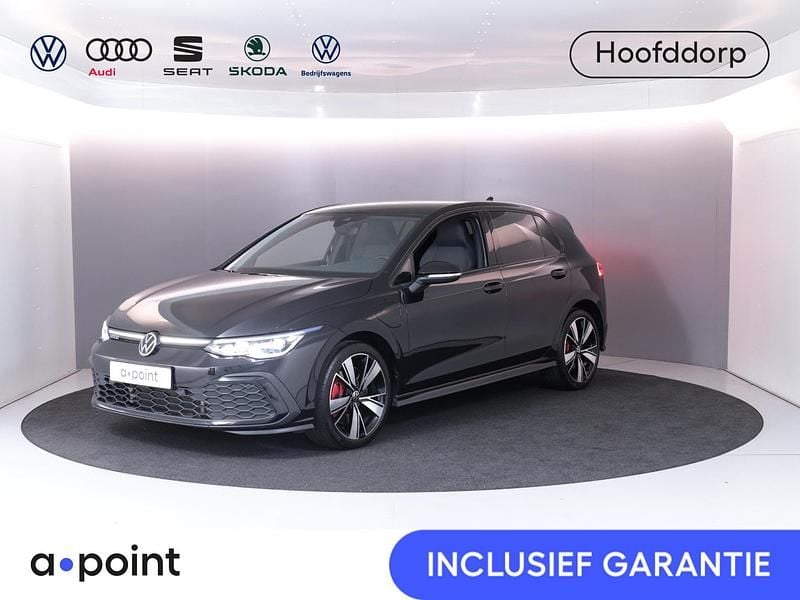 Zwart Gebruikt 2022 VW Golf VIII GTE Hatchback | € 27.949 (Eerlijke prijs) - Afbeelding 1/3