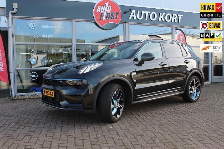 Zwart Gebruikt 2022 Lynk & Co 01 SUV | € 24.249 (Eerlijke prijs) - Afbeelding 1/4