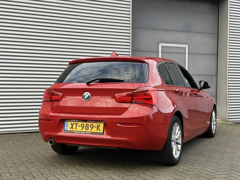 Occasion BMW 118 Executive 136 PK (100 kW) 2019 Rood Hatchback
