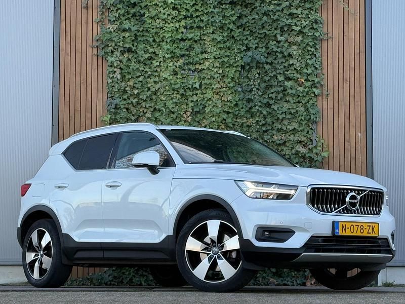 Wit Gebruikt 2018 Volvo XC40 SUV | € 28.490 (Goede deal) - Afbeelding 1/4
