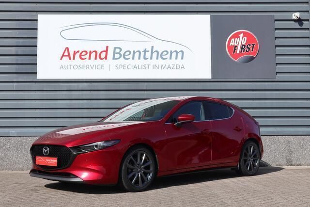 Rood, metallic lak Gebruikt 2019 Mazda 3 Luxury Hatchback | € 16.900 (Iets duurder) - Afbeelding 1/4
