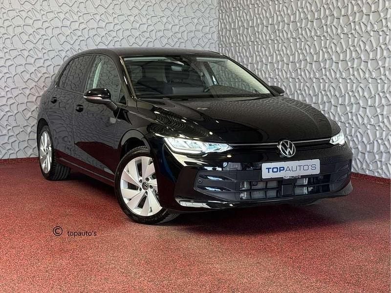 Zwart Gebruikt 2024 VW Golf VIII Edition Hatchback | € 33.440 (Eerlijke prijs) - Afbeelding 1/4