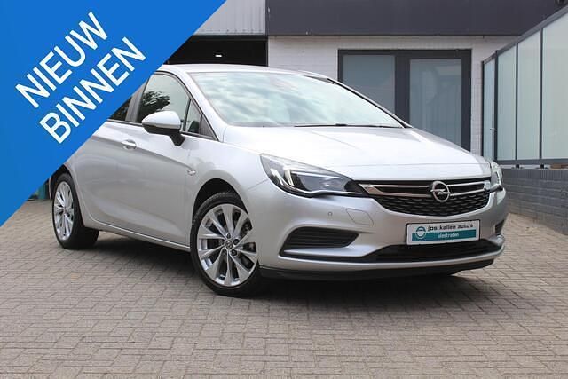 Zilver Gebruikt 2016 Opel Astra Business Hatchback | € 10.960 (Eerlijke prijs) - Afbeelding 1/4