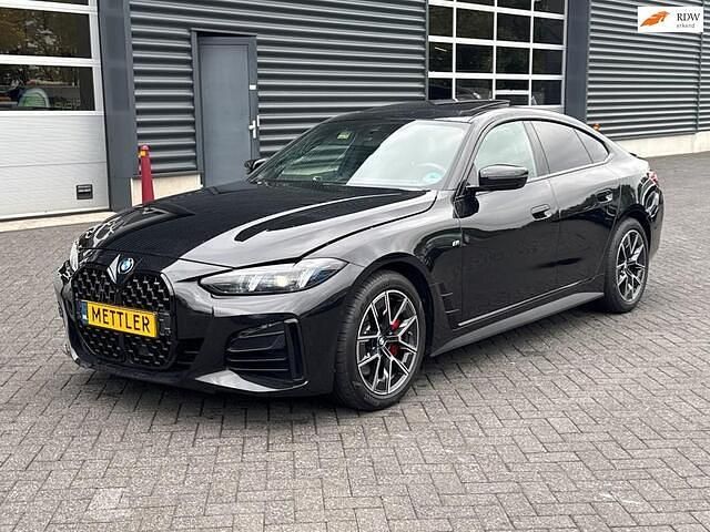 Zwart Gebruikt 2025 BMW 430 M Sport Coupé | € 39.950 - Afbeelding 1/4