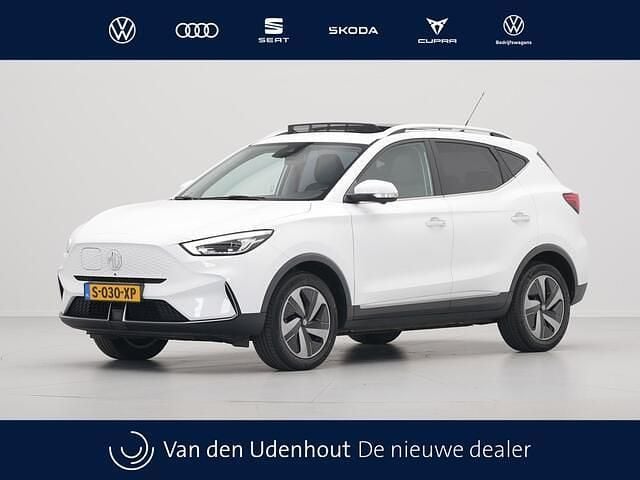 Wit Gebruikt 2022 MG ZS Luxury Sedan | € 19.940 (Eerlijke prijs) - Afbeelding 1/4