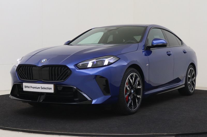 Blauw, metallic lak Gebruikt 2025 BMW 220 M Sport Coupé | € 53.950 (Duur) - Afbeelding 1/4