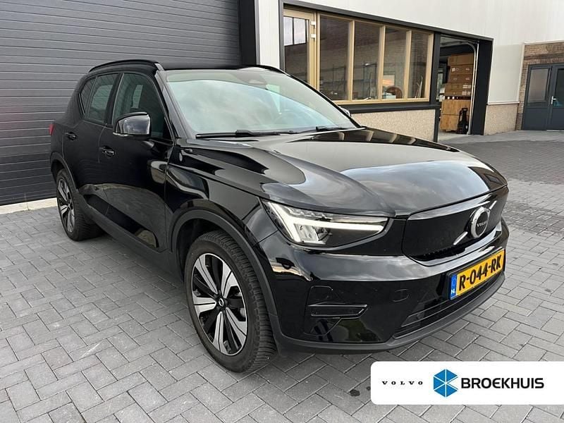 Zwart Gebruikt 2022 Volvo XC40 Core SUV | € 31.895 (Goede deal) - Afbeelding 1/3