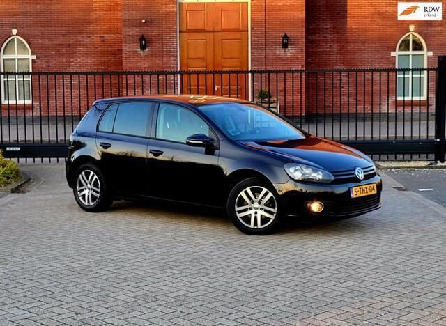 Zwart Gebruikt 2011 VW Golf VI Highline Hatchback | € 5.750 (Eerlijke prijs) - Afbeelding 1/4
