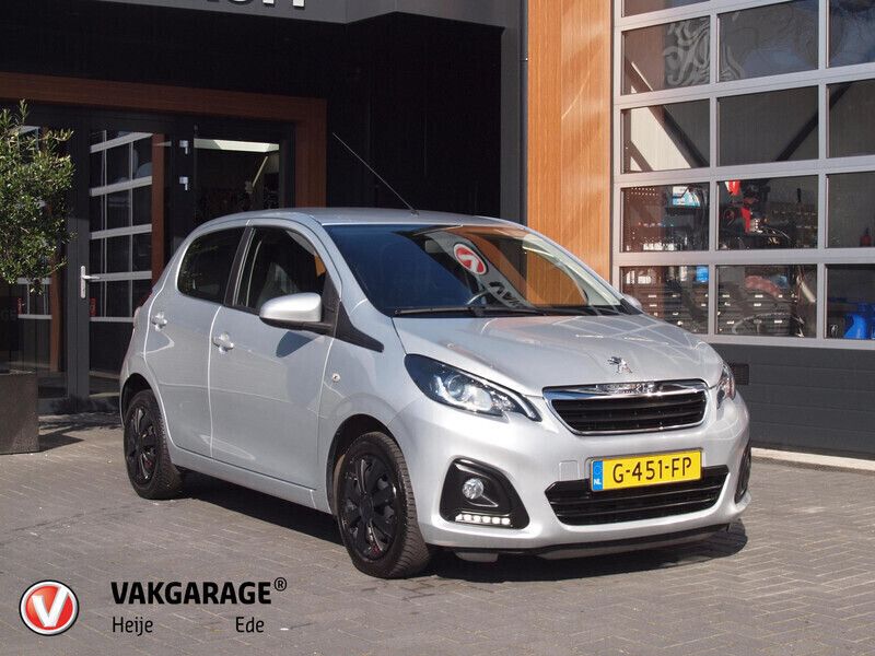 Grijs Gebruikt 2019 Peugeot 108 Active Hatchback | € 8.490 (Eerlijke prijs) - Afbeelding 1/4