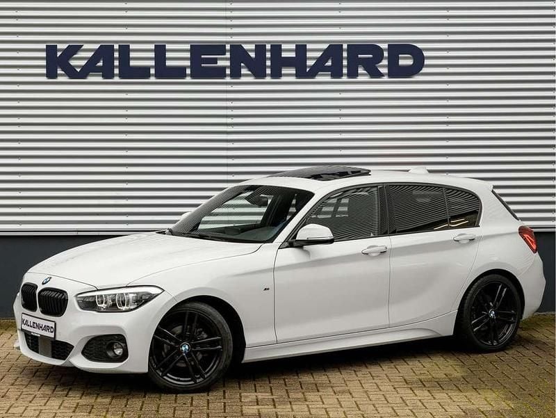 Wit Gebruikt 2017 BMW 118 M Sport Hatchback | € 19.875 (Iets duurder) - Afbeelding 1/4