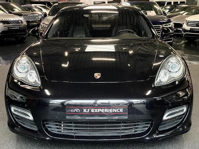 Zwart (metallic) Gebruikt 2010 Porsche Panamera Hatchback | € 47.950 (Eerlijke prijs) - Afbeelding 1/4