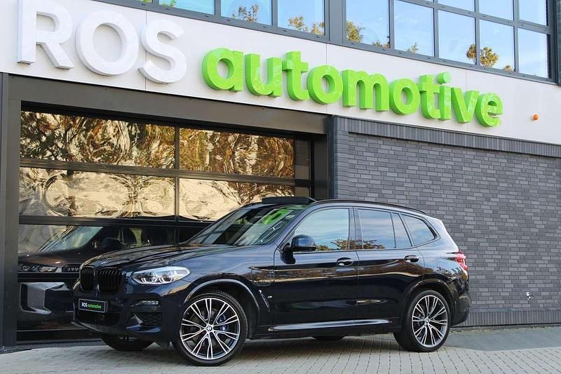 Zwart (metallic) Occasion 2020 BMW X3 Executive SUV | € 37.950 (Iets duurder) - Afbeelding 1/4