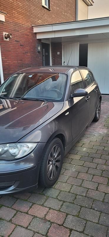 Grijs Gebruikt 2007 BMW 116 Hatchback | € 1.750 (Super prijs) - Afbeelding 1/4