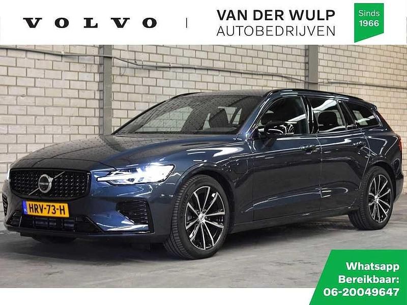 Blauw Gebruikt 2025 Volvo V60 Plus Stationwagen | € 50.950 (Eerlijke prijs) - Afbeelding 1/4