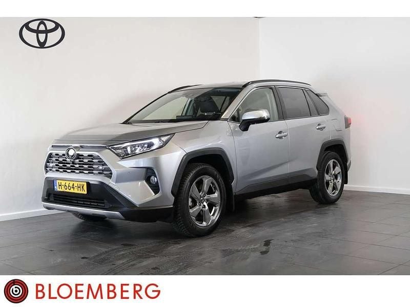 Grijs Occasion 2020 Toyota RAV4 SUV | € 28.900 (Eerlijke prijs) - Afbeelding 1/4