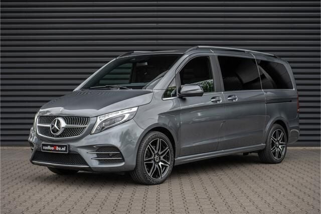 Grijs Gebruikt 2021 Mercedes V300 AMG line MPV | € 68.900 - Afbeelding 1/4