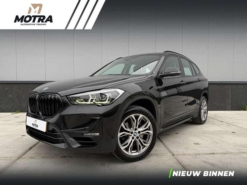 Zwart Occasion 2020 BMW X1 Executive SUV | € 28.145 (Eerlijke prijs) - Afbeelding 1/3